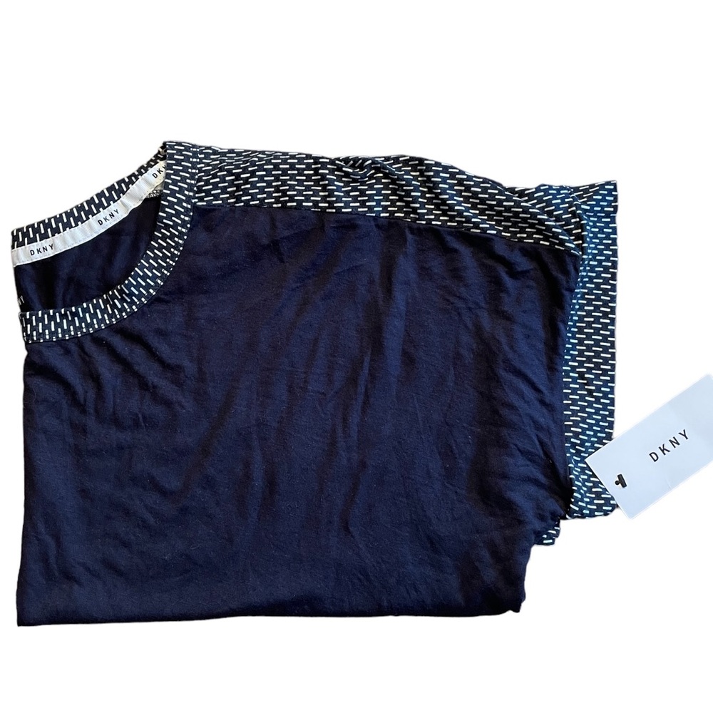 2X DKNY NWT NAVY/WHITE SLEEP SHIRT